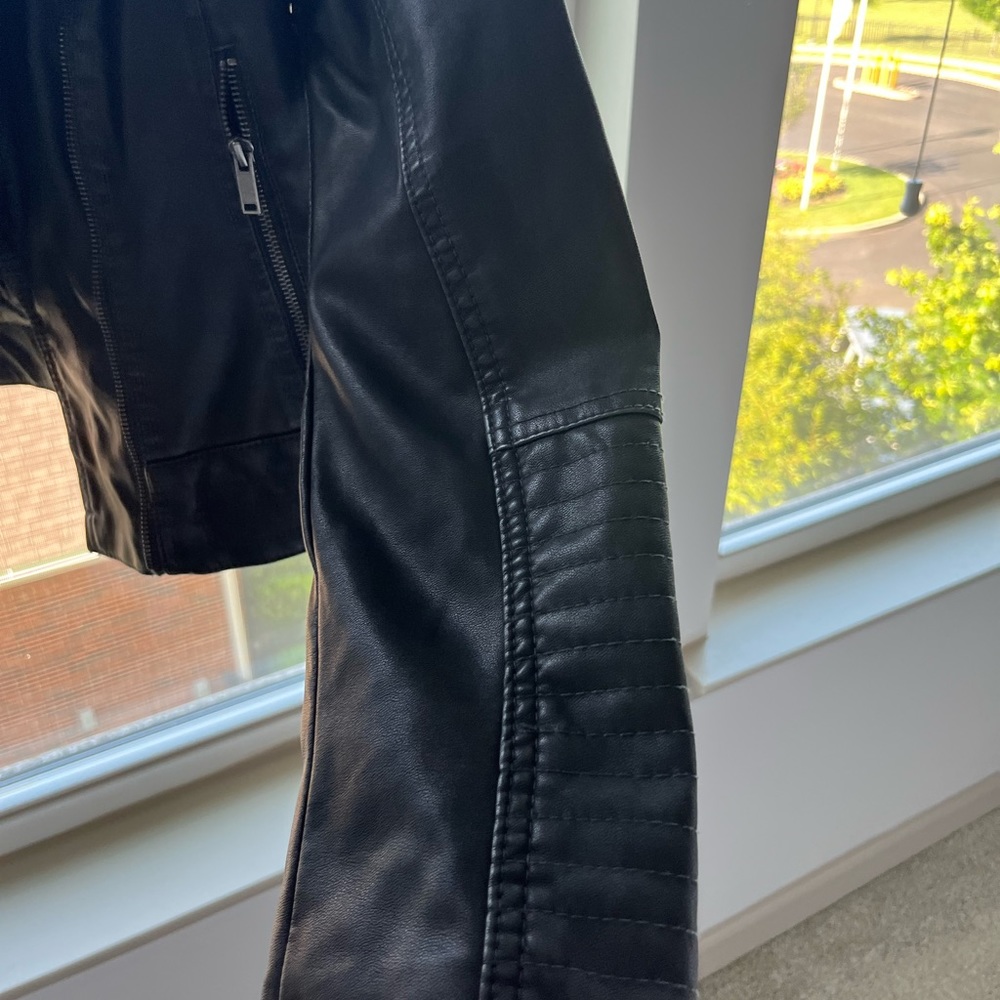 Leather Jacket - Picture 2 of 5